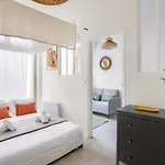Beautiful 1 Bedroom - 15 District פריז