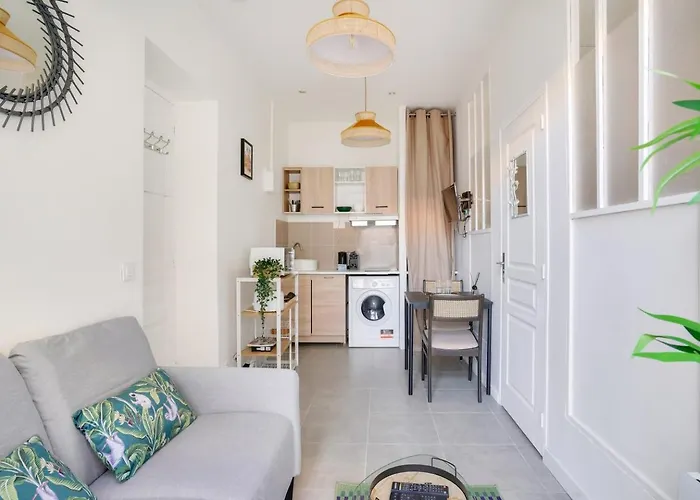 Beautiful 1 Bedroom - 15 District