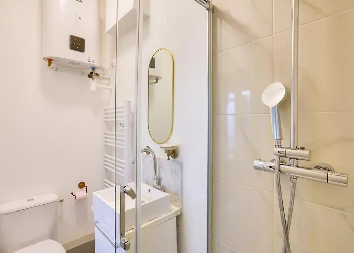 アパート Beautiful 1 Bedroom - 15 District *